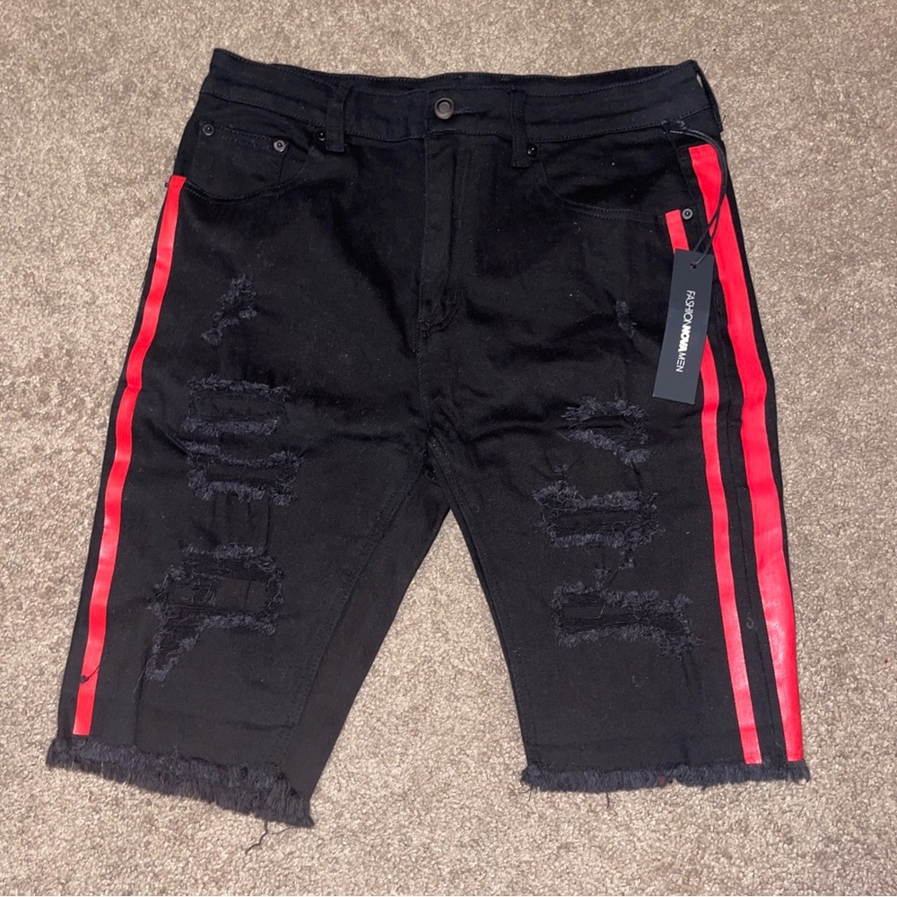 Fashion Nova Men Denim Shorts Black with Red Striped detail Size 32